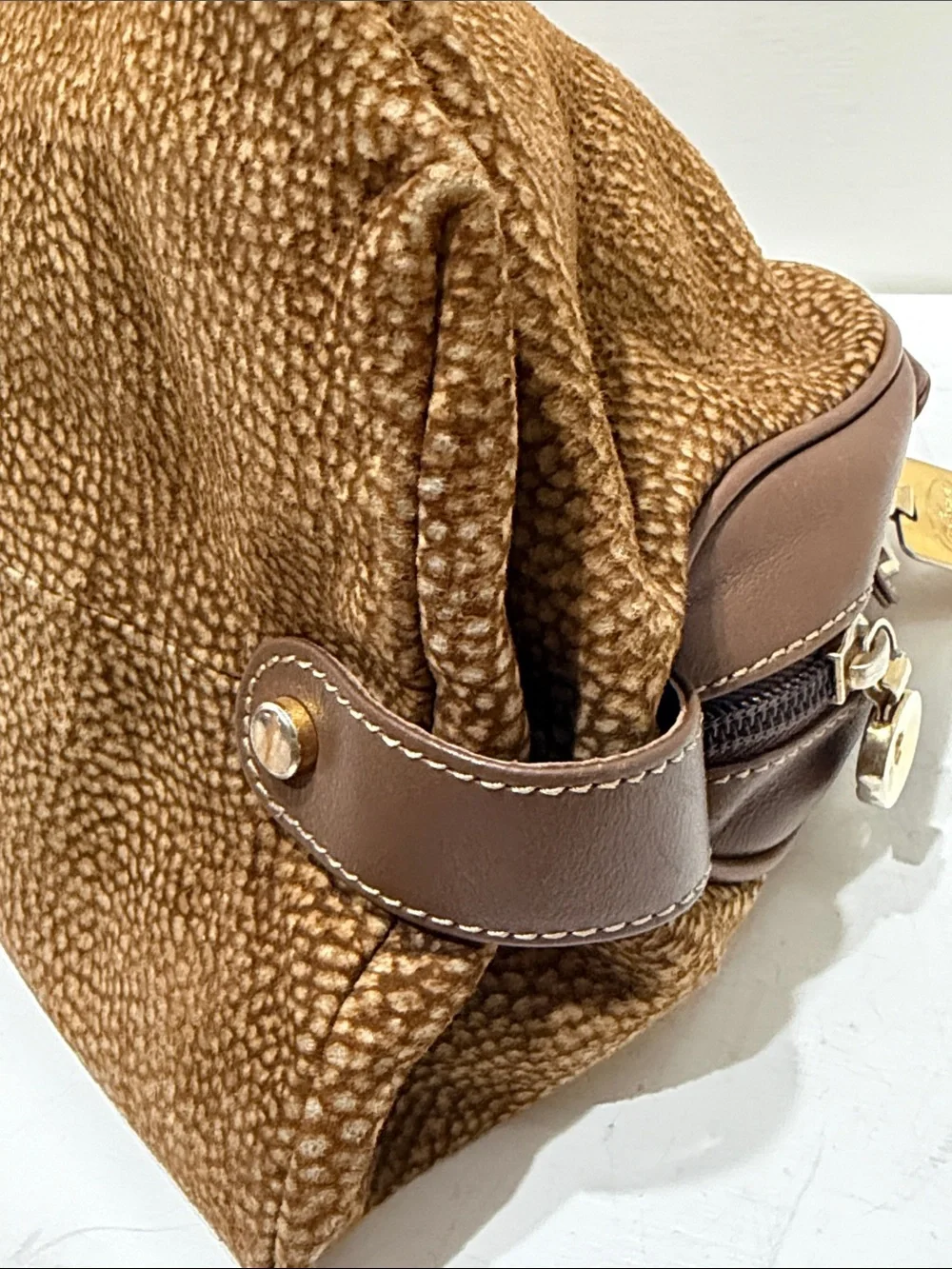 Borbonese Redwall vintage dome